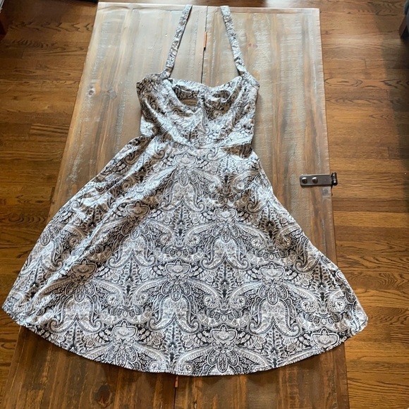 I.N. San Francisco Halter Sundress Black and White Paisley Size 5 Sleeveless EUC - Picture 3 of 12